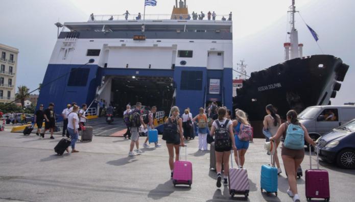 Διαμέρισμα Στο Κέντρο Δίπλα Στα Νοσοκομεία Και Τα Αξιοθέατα Daire Atina Dış mekan fotoğraf